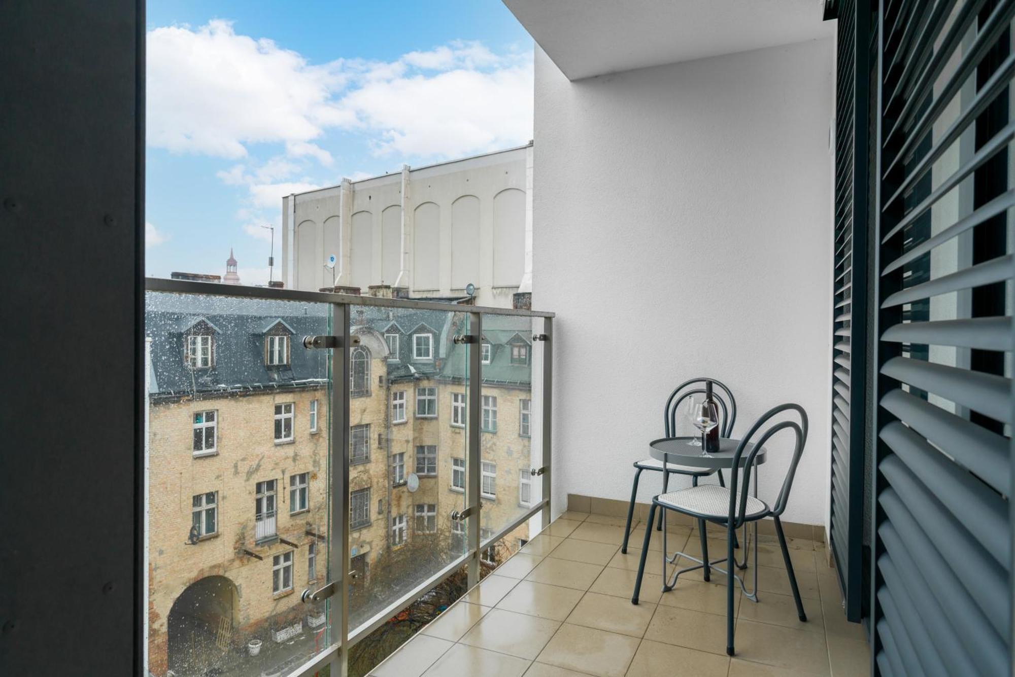Apartament Black & White Mostowa By Renters Posen Exterior foto