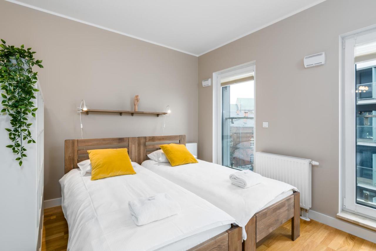 Apartament Black & White Mostowa By Renters Posen Exterior foto